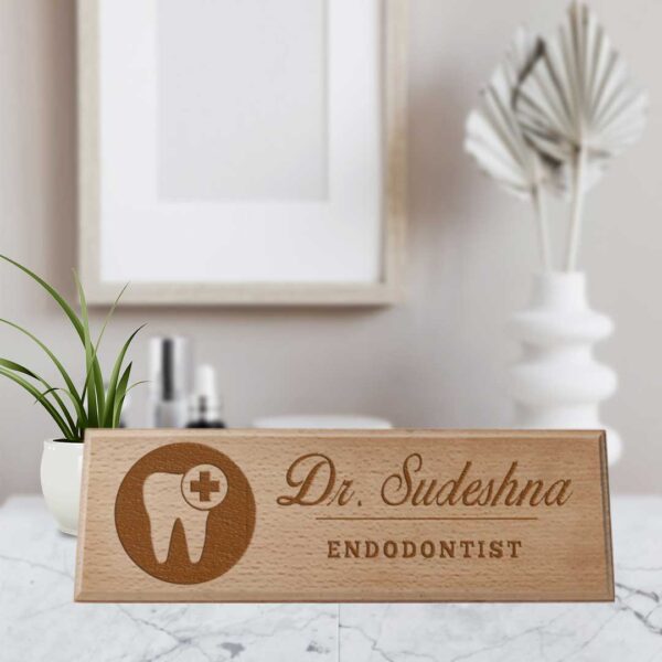 dentist-nameplate-Wood-Engarving-mockup-2-front